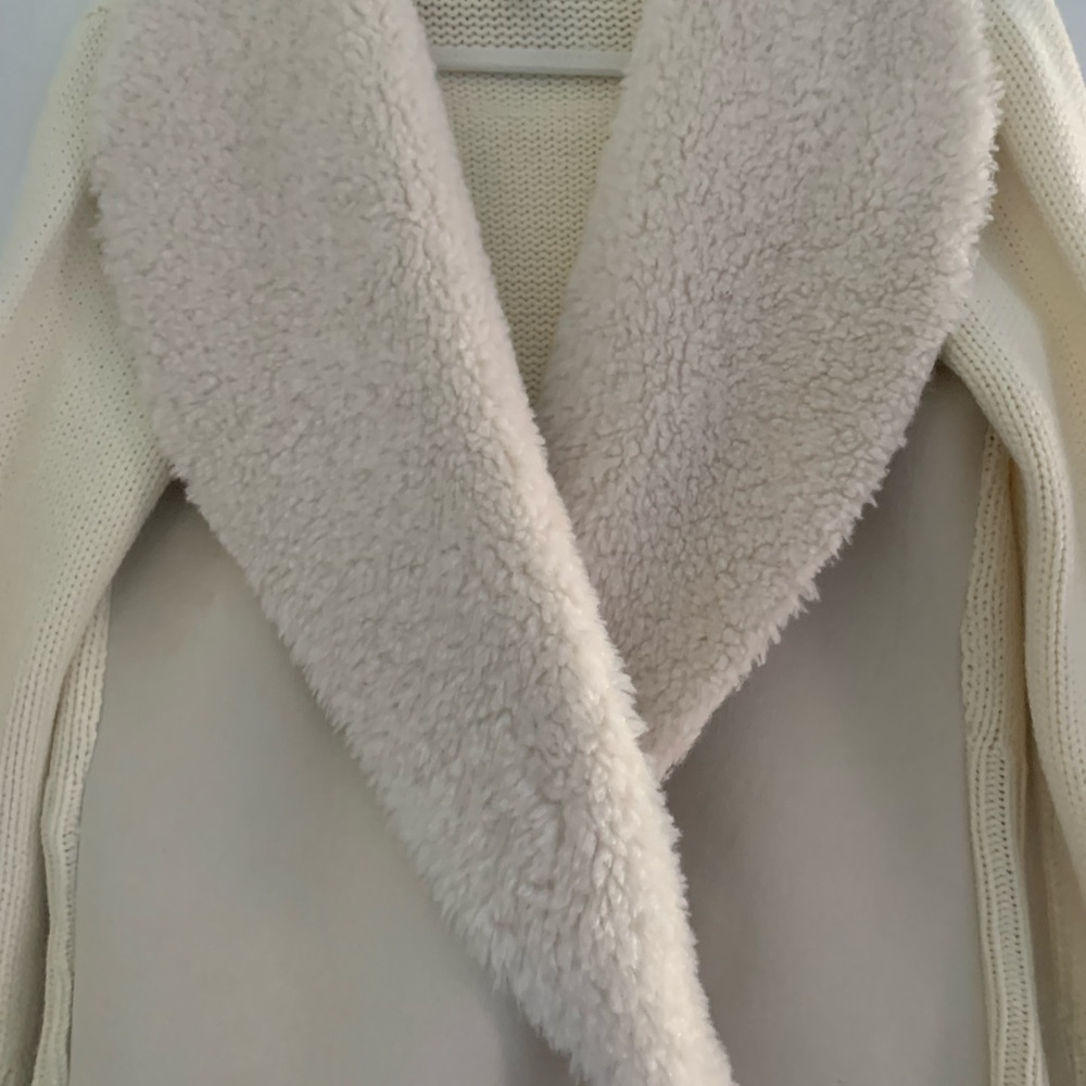 Women’s sweater